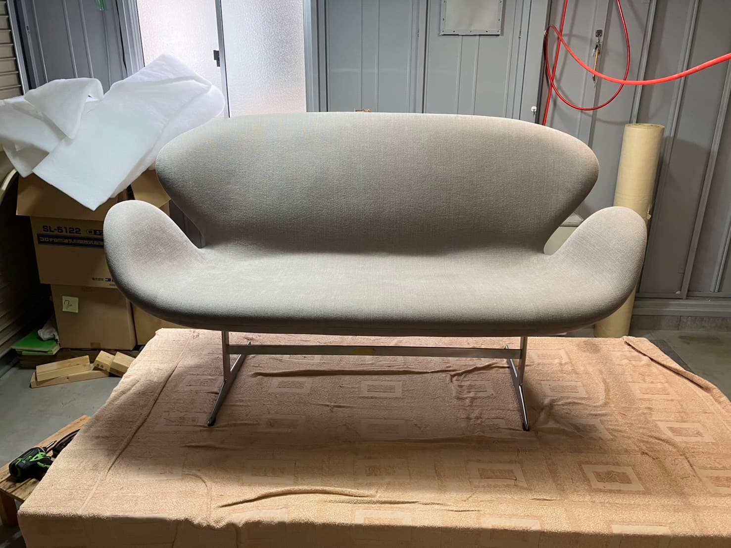 ソファ 張り替え事例 6(フロント) アフター